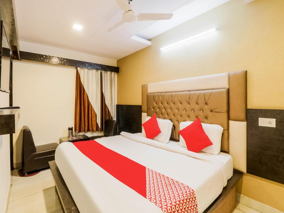 Oyo 79765 Hotel Samrat Lucknow Esterno foto