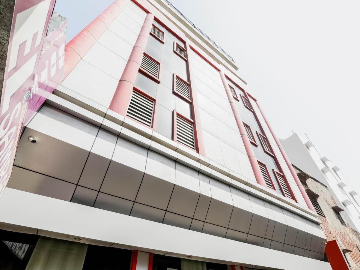 Oyo 79765 Hotel Samrat Lucknow Esterno foto